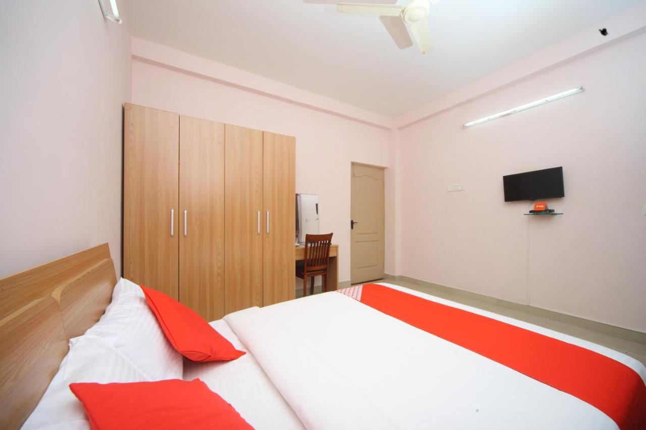 Oyo 15517 Baris Hotel